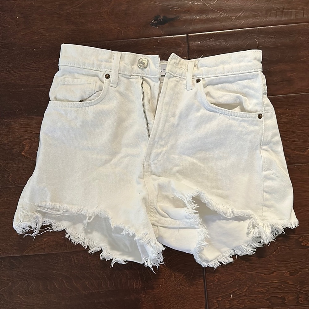 Zara High Waisted White Denim Cutoff Shorts - Size 4
